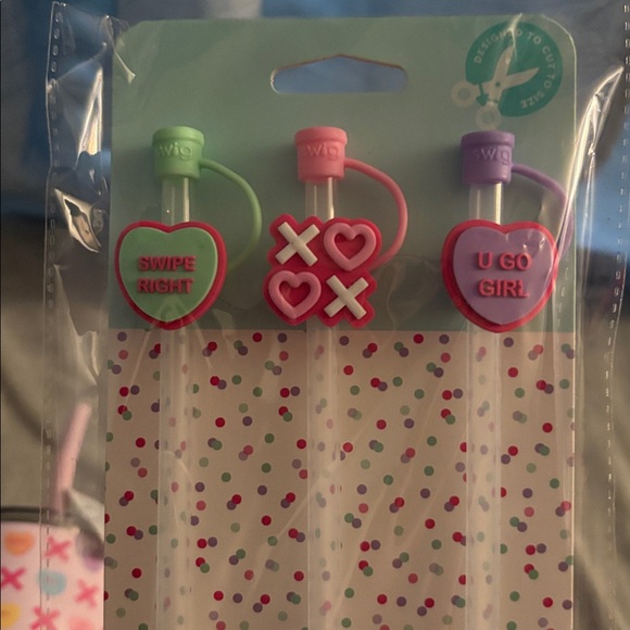 Swig Be Mine 40 oz Mug and Straw Bundle-Valentine’s Day - Picture 5 of 10